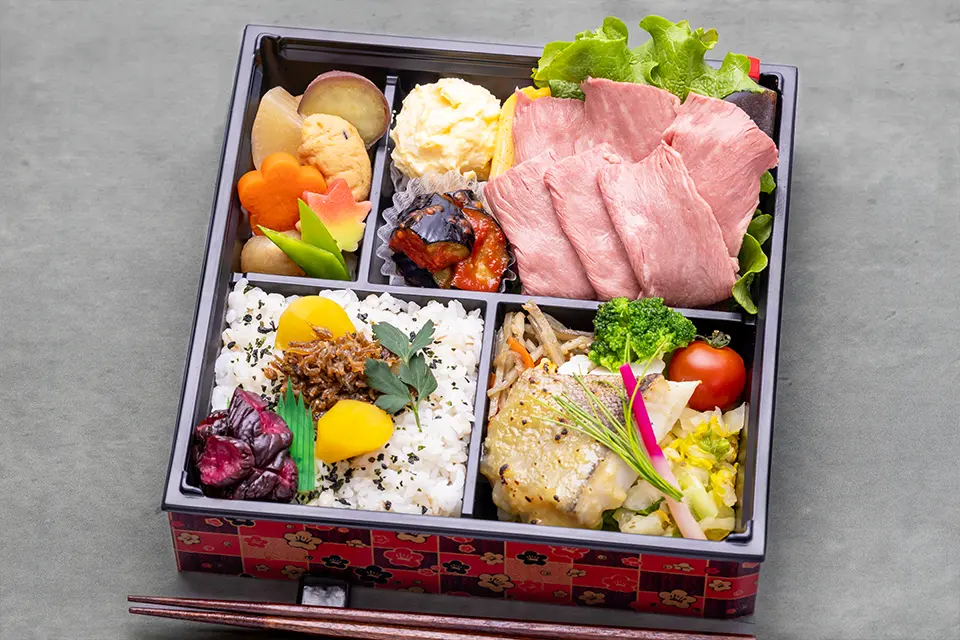 黒毛和牛ローストビーフとカレイ塩麹焼きの折衷御膳【お肉増量】