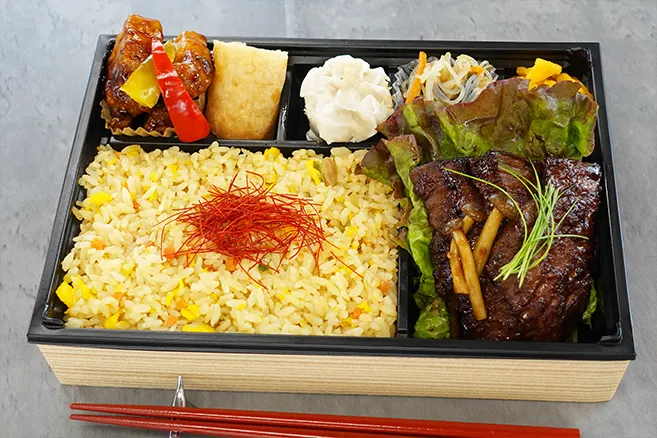 厳選牛XO醬炒めと酢豚の中華弁当