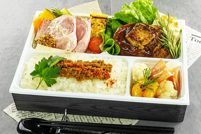 イベリコ豚肉真空ローストとフォアグラハンブルグのトリュフペリグー