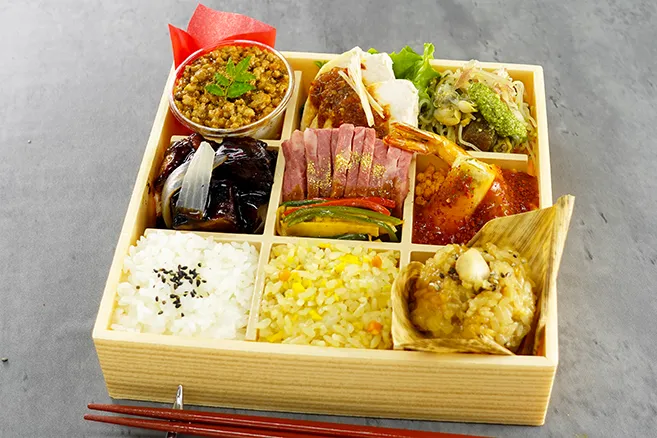 【7月1日配達分より販売開始】九皿の中華御膳 【表】