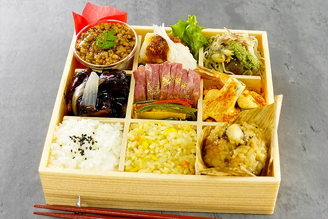 【7月1日配達分より販売開始】九皿の中華御膳 【裏】