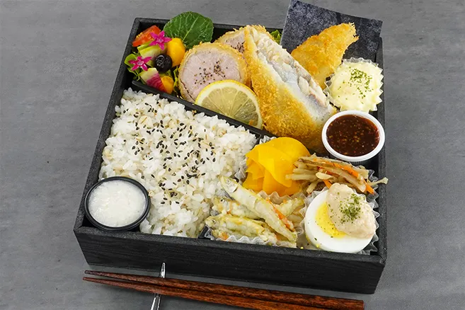 熟成ポーク へれかつと白身魚フライの彩り御膳