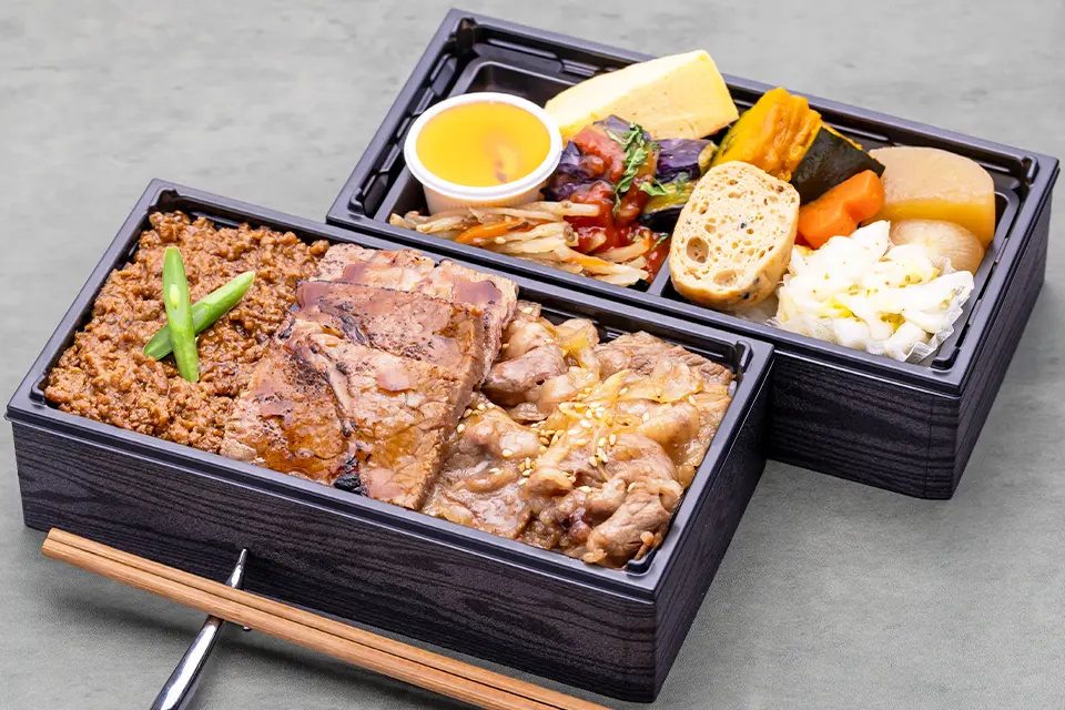 【8月9月特別価格/限定販売】 肉まぶしの旬菜二段重   (JAPANESE TOGE 棘)