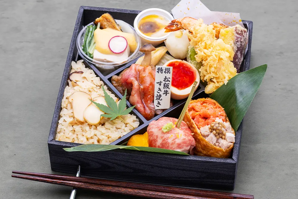 【9月10月特別価格/限定販売】 松阪牛すき焼きと松茸ご飯の極上懐石膳   ( 松阪牛卸 松阪御苑 )