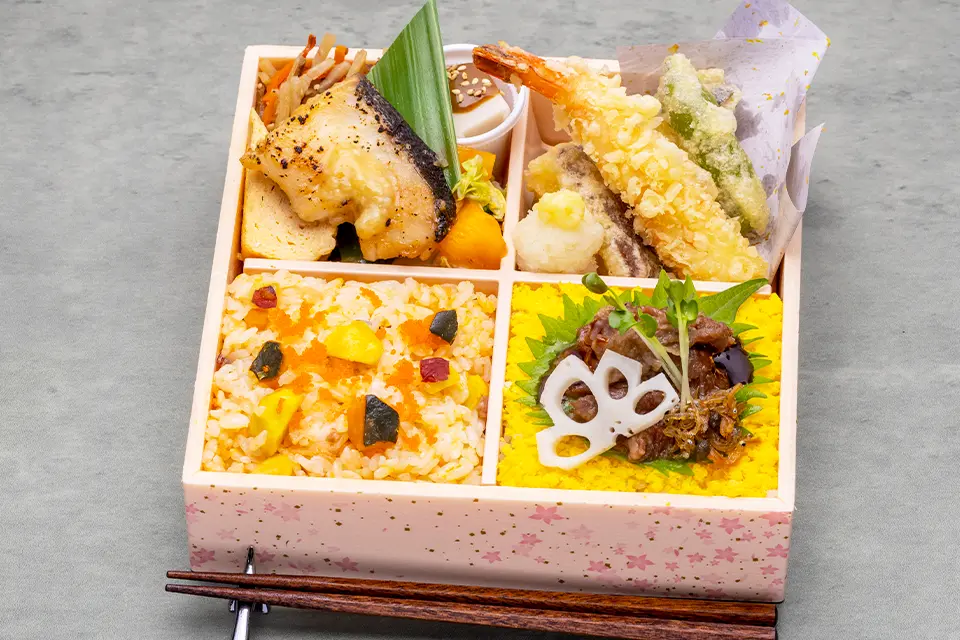 【11月12月特別価格/限定販売】 厳選牛と旬彩が織りなす、実りの天ぷら御膳  ( 神膳本陣 )